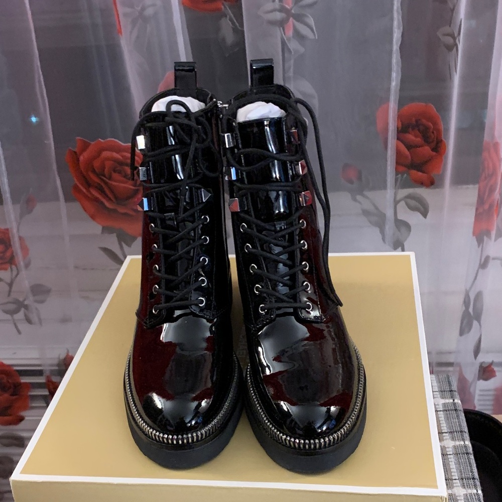 Women’s boots